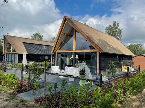 Luxury Holiday Thatched House In Baarle-nassau