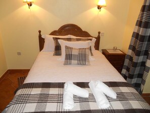 Apartment, 2 Bedrooms | Free WiFi - Casas do Castelo (Seia)