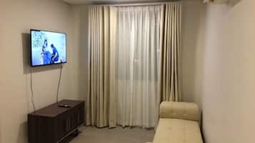 Studio | Living area