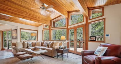 Stunning Peak Views-Spacious Bear Creek 4Bdrm Home