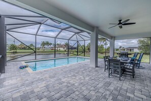 A heated pool - Heated pool - 4bed/3bath- Enjoy the sun! (Cape Coral)