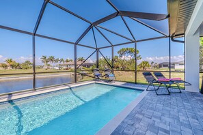 Et oppvarmet basseng