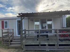 Outdoor dining - Camping 4 étoiles - Parc aquatique - eecbhi (Le Boulou)