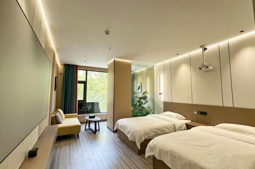 Chongqing Jiayumei Hotel