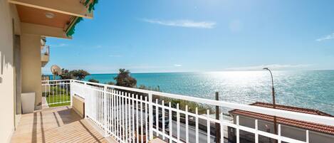 Appartamento, vista mare | Balcone