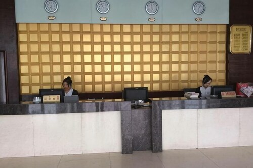 Yunyang Huaxu Hotel