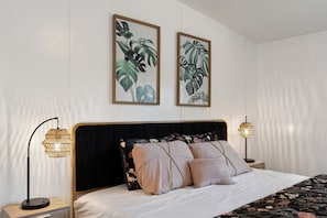 4 Schlafzimmer, Bügeleisen/Bügelbrett, kostenloses WLAN, Bettwäsche