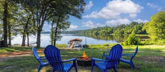 Lake Front Home Boat Dock Fishing Kayak Firepit