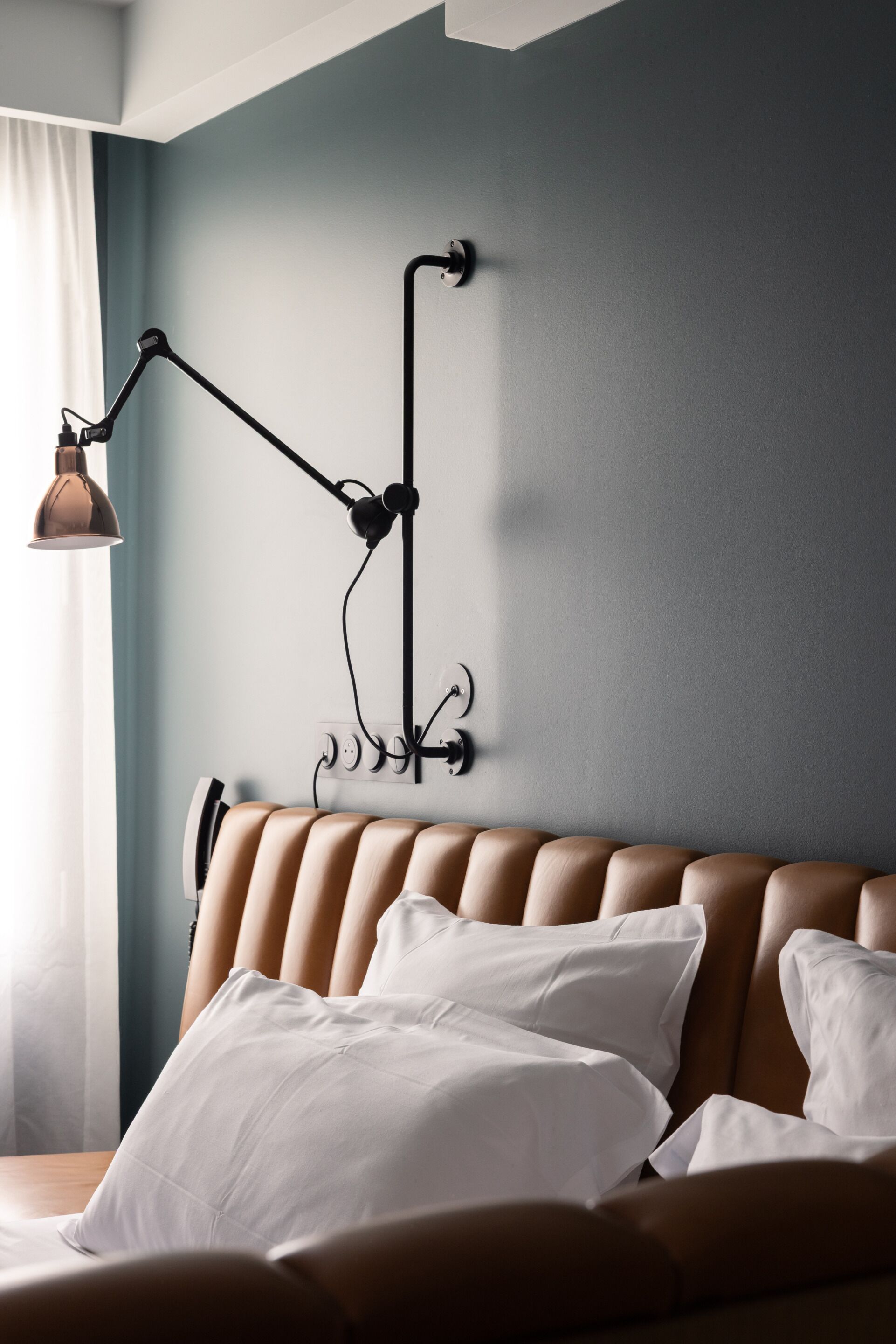 Bureau, espace de travail pour ordinateur portable