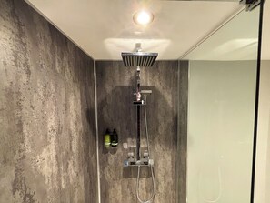 Deluxe Double Room, Non Smoking, Private Bathroom | Bathroom | Shower, hair dryer, towels, soap - Lymm Living (Lymm)
