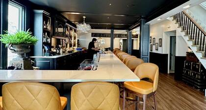 Old Village Inn - King Room