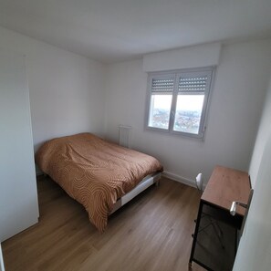 3 bedrooms, iron/ironing board, WiFi, bed sheets - NIA RENT] Grand appartement avec parking privé au pied de paris- Stade de france (Épinay-sur-Seine)