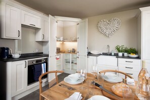 Private kitchen - Gregor's Cottage: Best coastal view, luxury inside (Berwick upon Tweed)