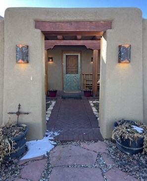 Exterior detail - Relaxing Taos Getaway (El Prado)