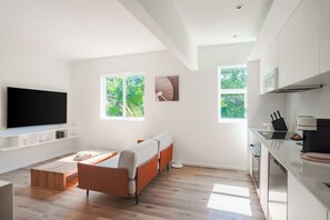 Living area - Beach Haus Design District (Miami)