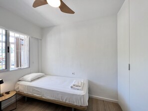 2 quartos, ferros/tábuas de passar roupa, Wi-Fi de cortesia