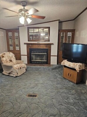 Televisor i llar de foc 