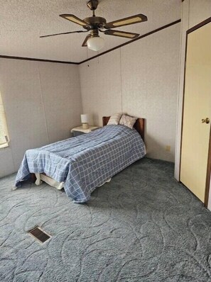 3 bedrooms, WiFi, bed sheets