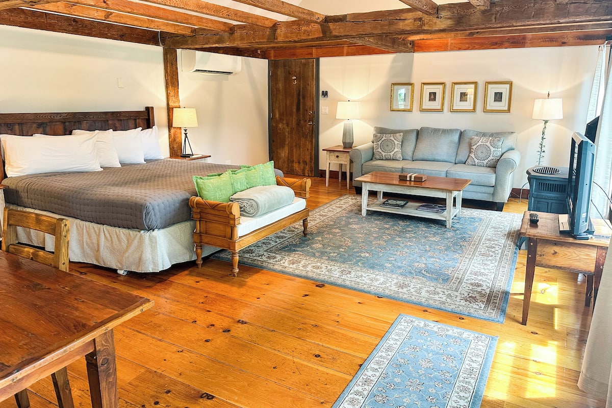 Deluxe Room, 1 King Bed