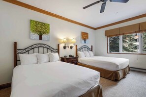2 quartos, berço de viagem, Wi-Fi, roupa de cama