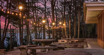 Cherokee Lakefront w/ Huge Patio, Private Covered Dock & Stand-Up Paddle Boards