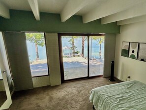 3 bedrooms, desk, free WiFi, bed sheets