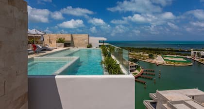 Exclusive Apartment with rooftop pool