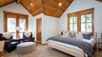 4 bedrooms, desk, iron/ironing board, WiFi