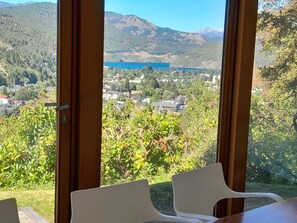 Exclusive House, 4 Bedrooms, Patio, Lake View | Mountain view