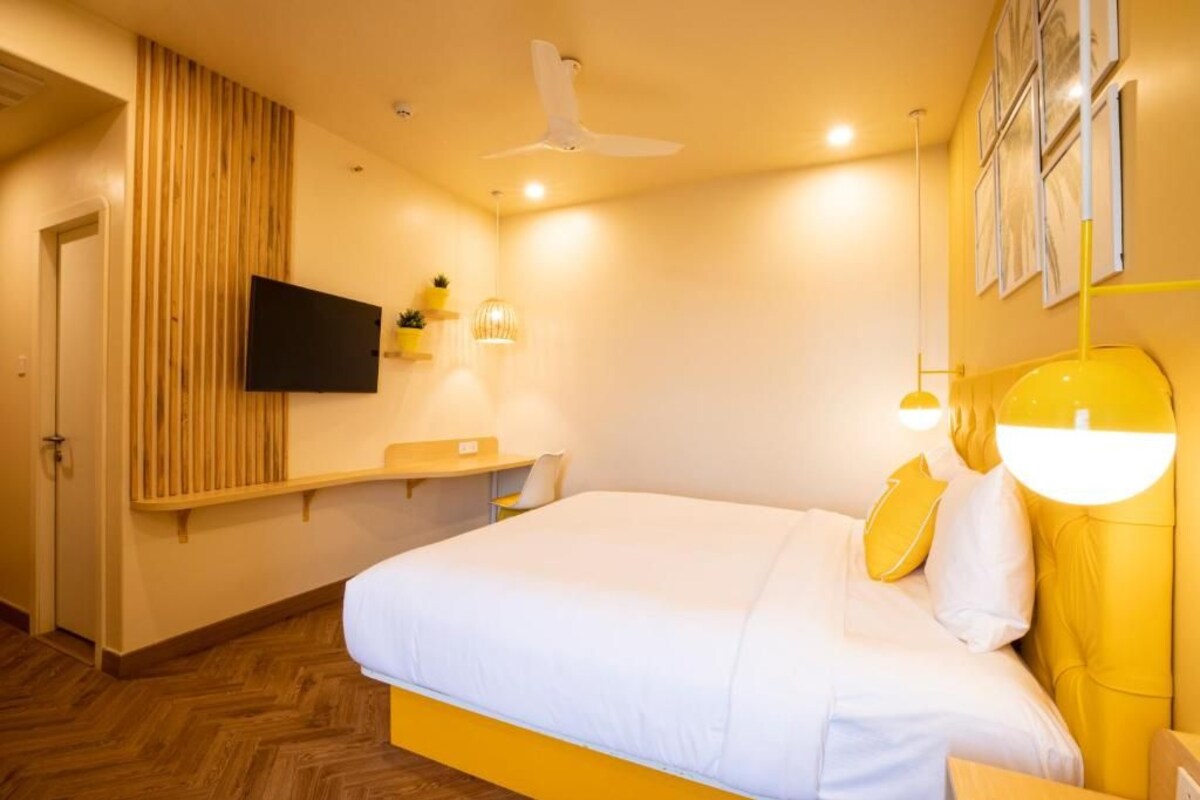 Deluxe King Room
