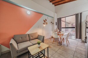 TV - Comfortable loft Tranvia 40 center (Medellín)