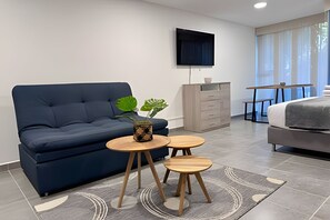 1 bedroom, internet, bed sheets