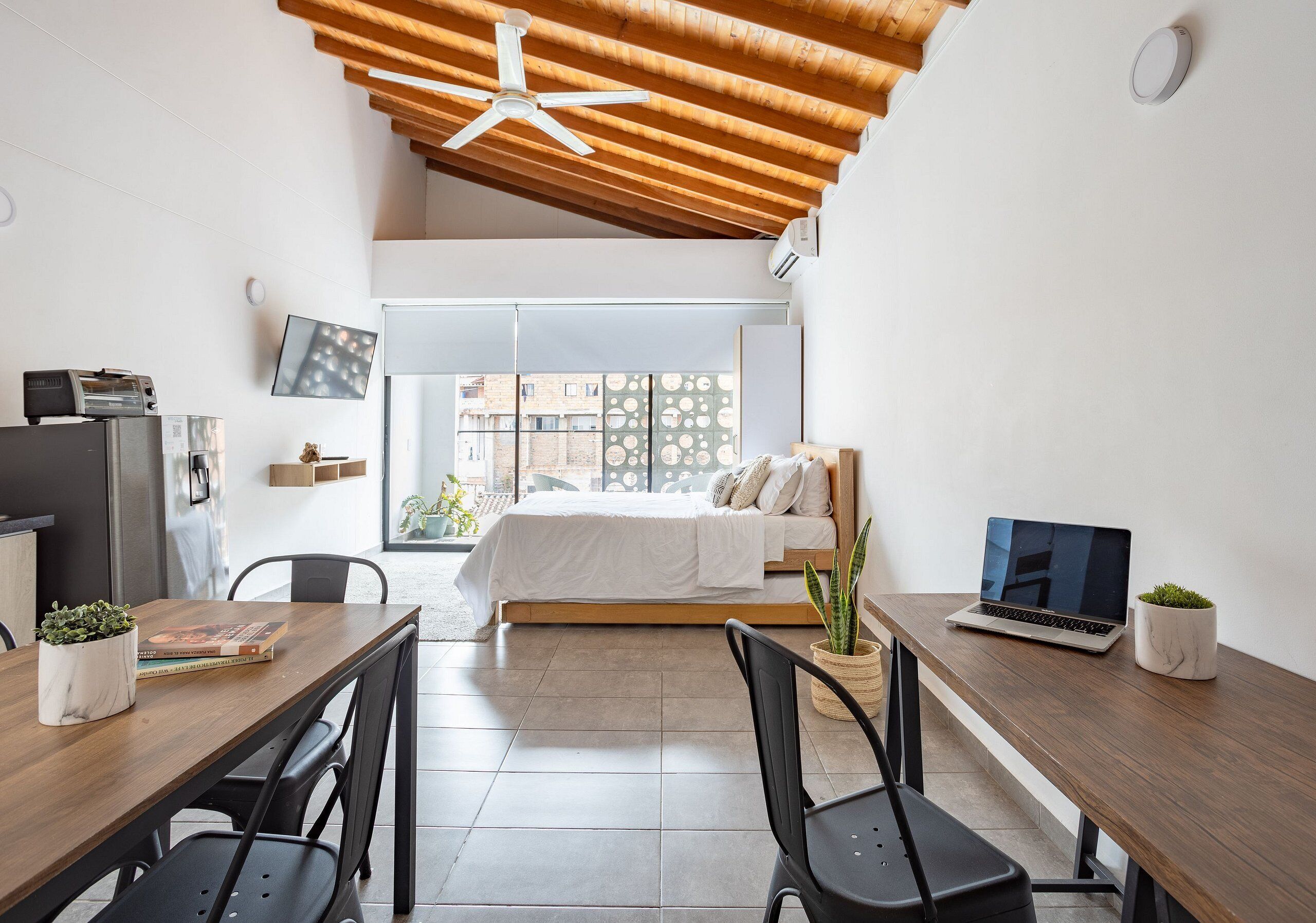 1 bedroom, iron/ironing board, internet, bed sheets