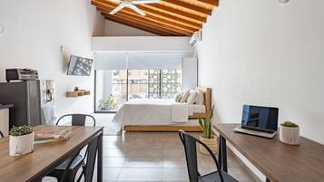 1 bedroom, iron/ironing board, internet, bed sheets