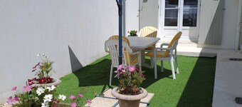 Privileged location, calm and bright, 800 meters from the beach