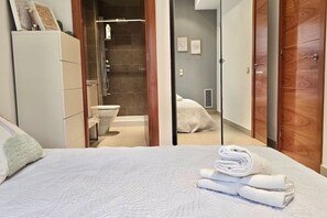 2 chambres, lit parapluie, Wi-Fi gratuit, draps fournis