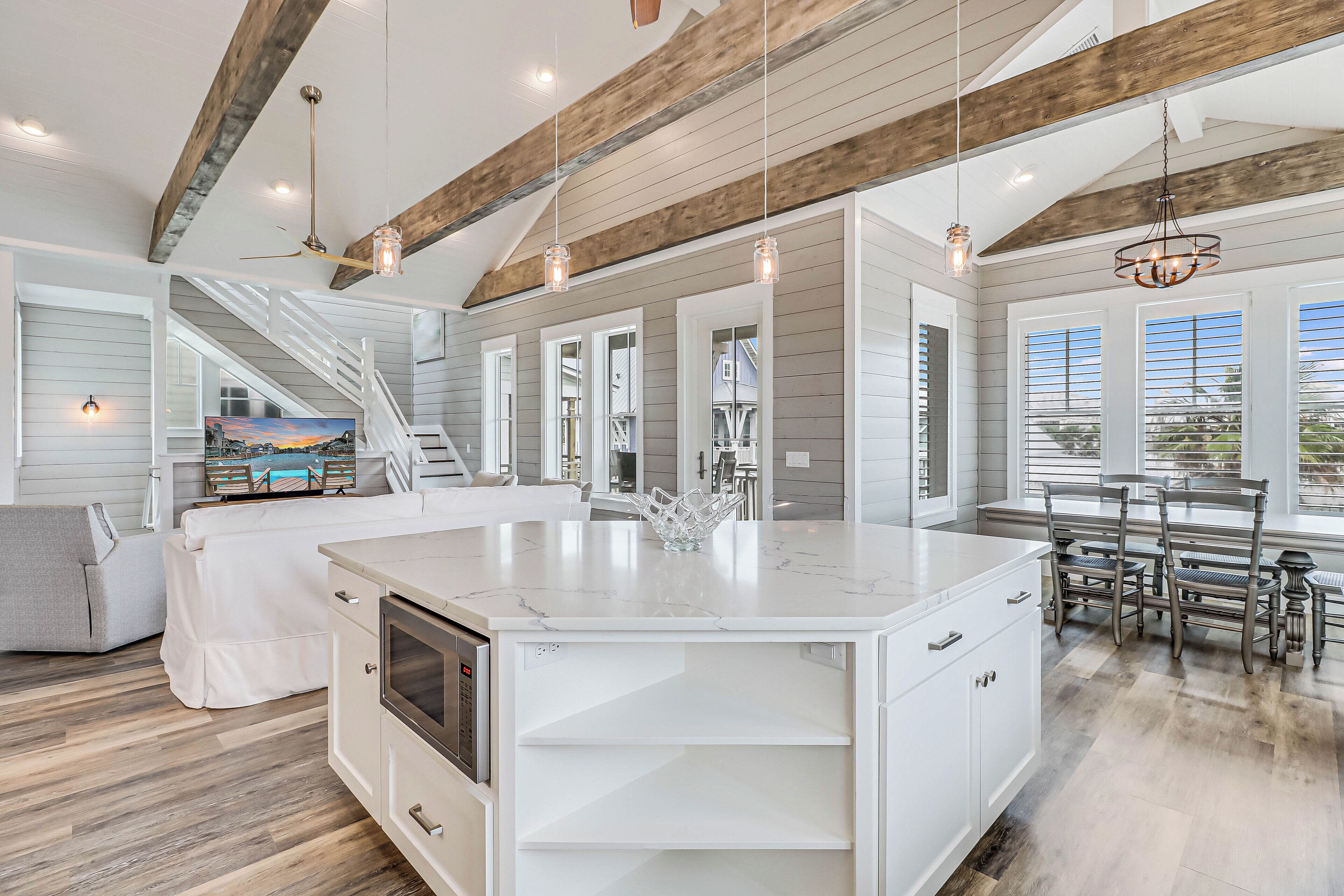 House (5 Bedrooms) | Interior