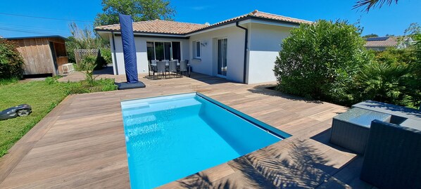 Piscine extérieure, piscine chauffée