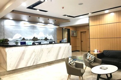 Xinyue Business Hotel