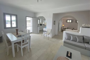 Smart TV, stereo - Paros Villa Dioni, pool luxury villa in Santa Maria  (Naousa)