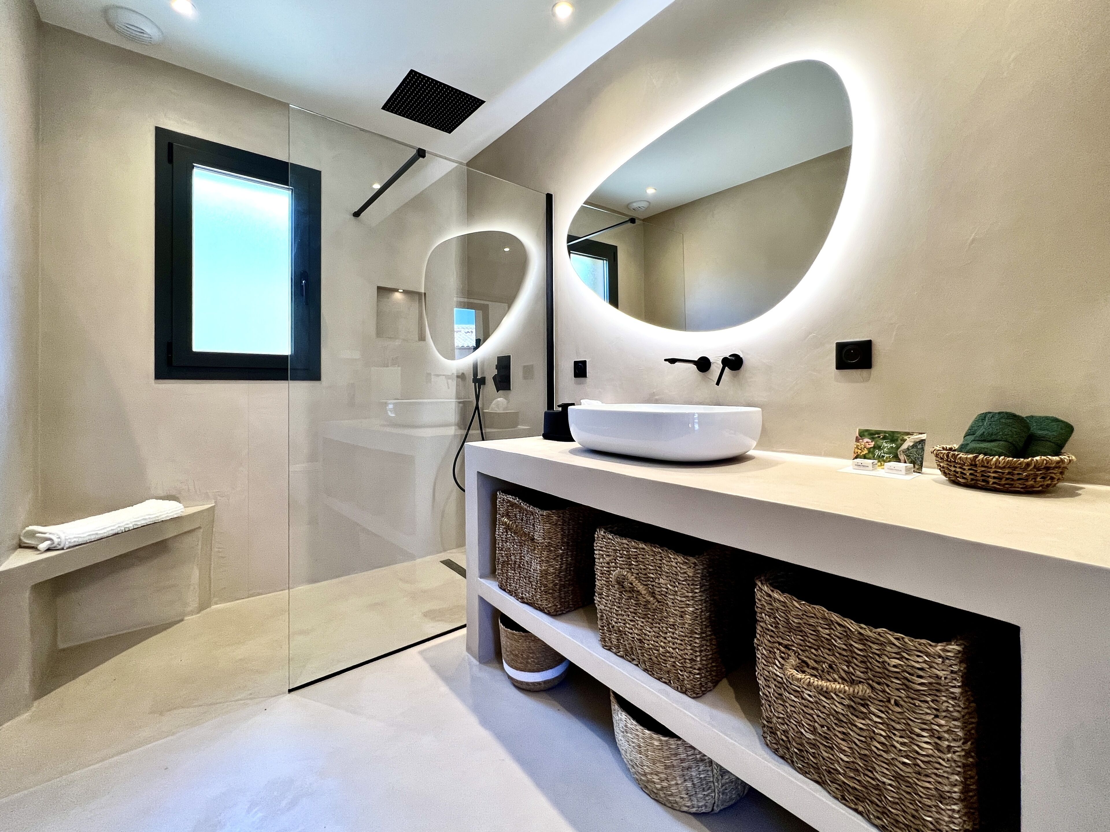 Shower, hair dryer, towels, toilet paper