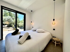 4 soverom, reiseseng for barn og sengetøy