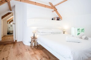 2 間睡房、熨斗/熨衫板、Wi-Fi、床單