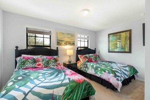 4 bedrooms, internet, bed sheets