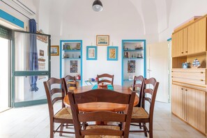 Dining - Villetta Stella by BarbarHouse (Torre Colimena)