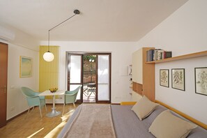 1 chambre, fer et planche à repasser, Wi-Fi gratuit