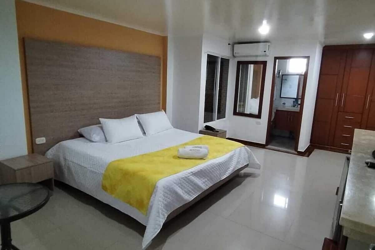 Habitación doble superior | Escritorio, wifi gratis y ropa de cama