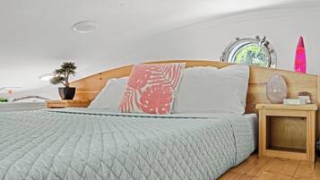 1 quarto, acesso à internet, roupa de cama