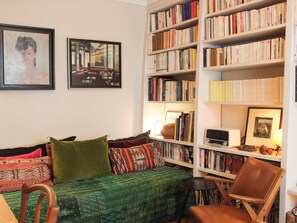 Interior - Cozy nest near the Marais (Paris)