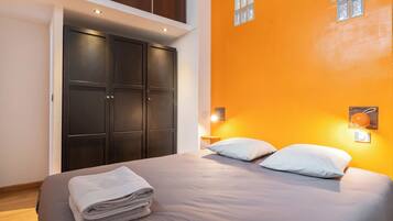 1 chambre, fer et planche Ă repasser, Wi-Fi, draps fournis